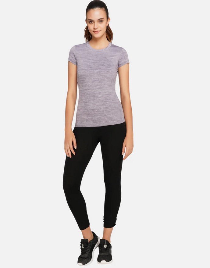 Stylish & Functional: A Guide to Choosing the Ideal Cardio T-shirt for Women